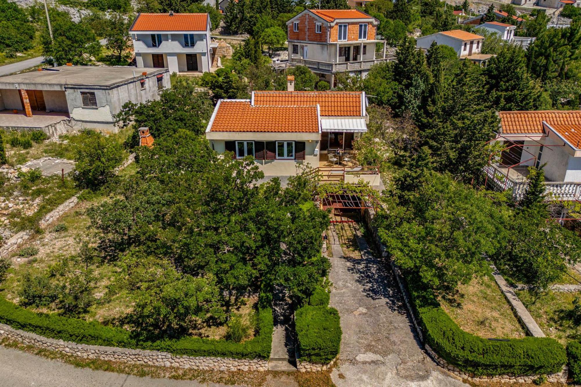 Beachfront House Nada - Happy Rentals Карлобаг Экстерьер фото